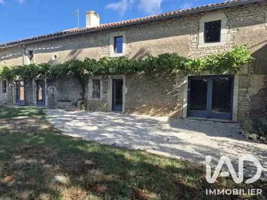 Maison de campagne à Chaunay (86510)
