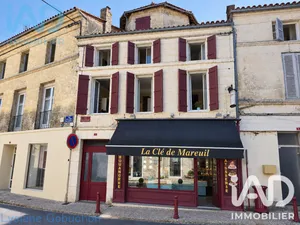 Immeuble à Mareuil (24340)