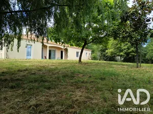 Pavillon à Essarts-en-Bocage (85140)