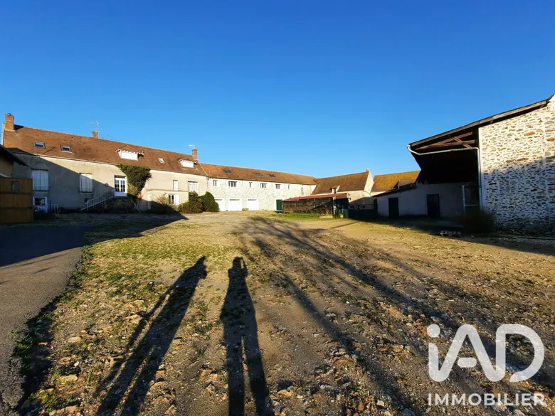 Maison 1 pièce 215 m² · à Grisy-Suisnes · 215 m² · 165 000 €
