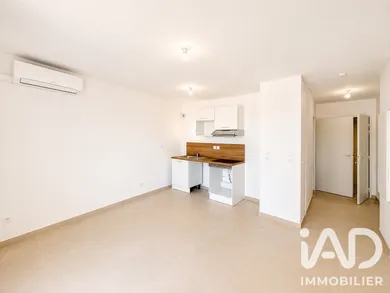 Apartment in Monteux (84170)