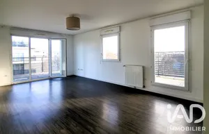 Apartment in Élancourt (78990)
