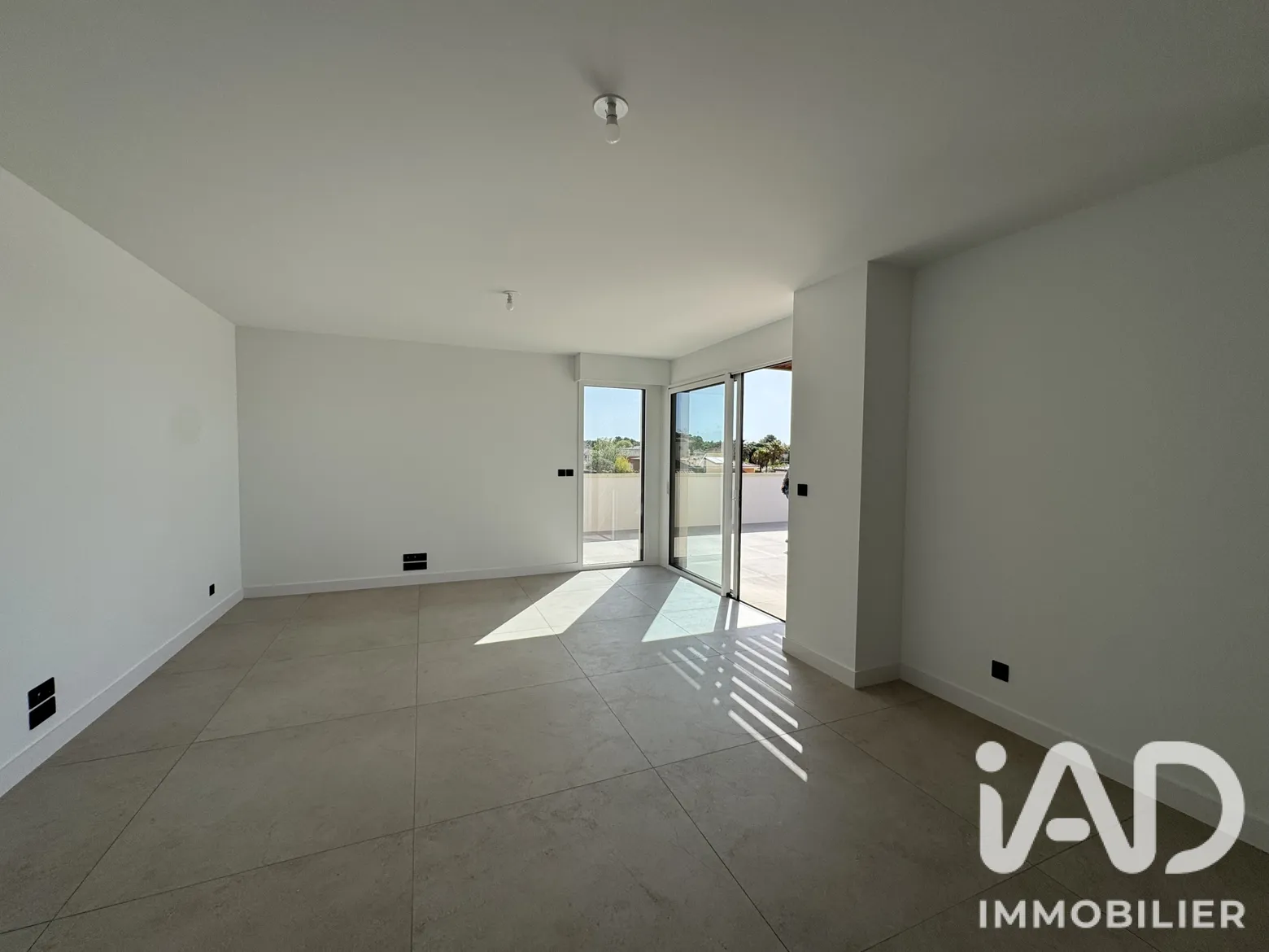 Vente appartement à Castries (34160) : appartement 3 pièces 96 m² - 2104906 — 2