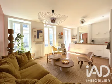 Apartment in Bordeaux (33000)