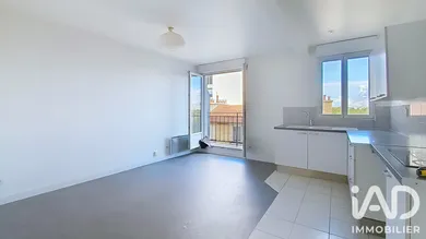 Apartment in Montrouge (92120)