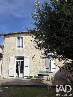 Traditional house in La Rochelle (17000)