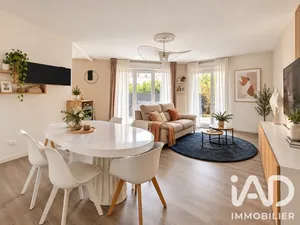 Apartment in Plaisir (78370)