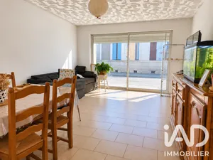 Townhouse in Blasimon (33540)