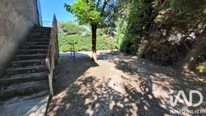 Appartement à Maubec (84660)