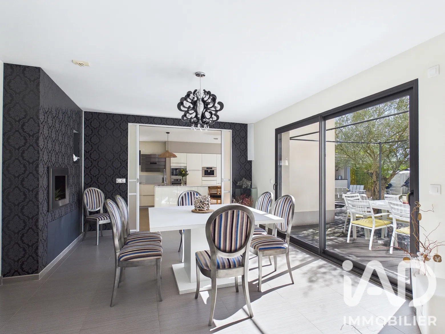 Vente maison à Saint-Julien-les-Villas (10800) : maison 6 pièces 254 m² - 2108814 — 3