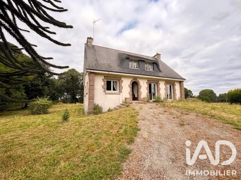 Maison 6 pièces 128 m² · à Saint-Thuriau · 128 m² · 163 000 €
