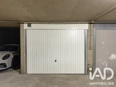 Garage in Paris (75004)