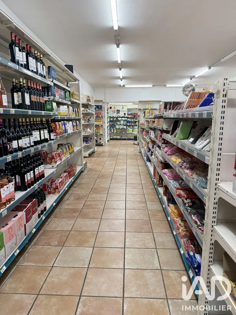 Alimentation​ à Amélie-les-Bains-Palalda (66110) · 148 m² · 139 000 €