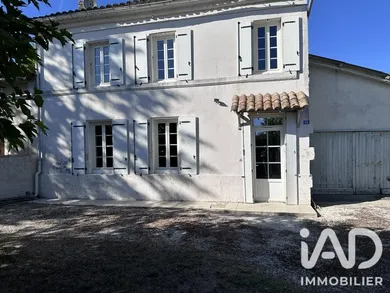 House in Chevanceaux (17210)