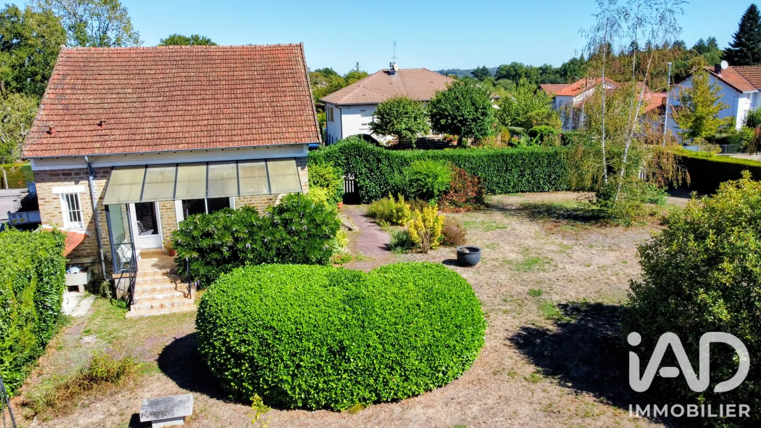 Vente maison à Nantiat (87140) : maison de village 6 pièces 113 m² - 2103150 — 2
