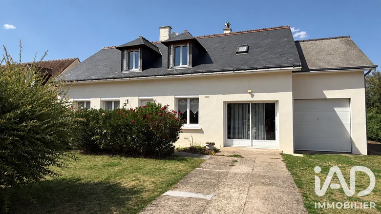 Maison 5 pièces 112 m² · à Nazelles-Négron · 111,7 m² · 299 000 €