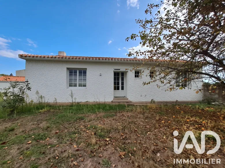 Maison 5 pièces 102 m² · à Beauvoir-sur-Mer · 102,2 m² · 215 000 €
