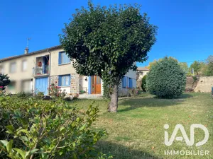 Townhouse in Arlanc (63220)