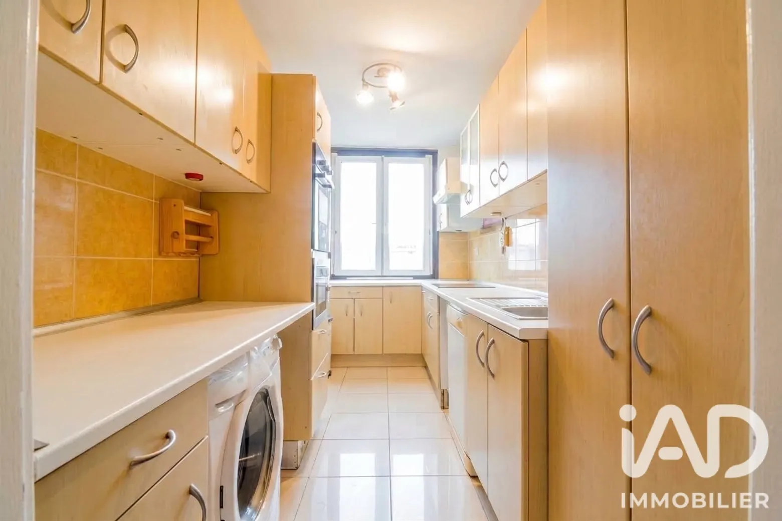 Vente appartement à Villeneuve-Saint-Georges (94190) : appartement 3 pièces 64 m² - 2106968 — 2