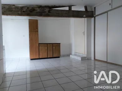 Immeuble à Essarts-en-Bocage (85140)