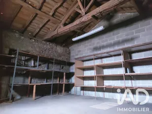 Building in Essarts-en-Bocage (85140)