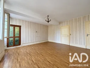 Maison de village à Ancy-le-Franc (89160)