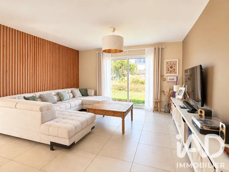 Maison 7 pièces 195 m² · à Nazelles-Négron · 195 m² · 435 000 €