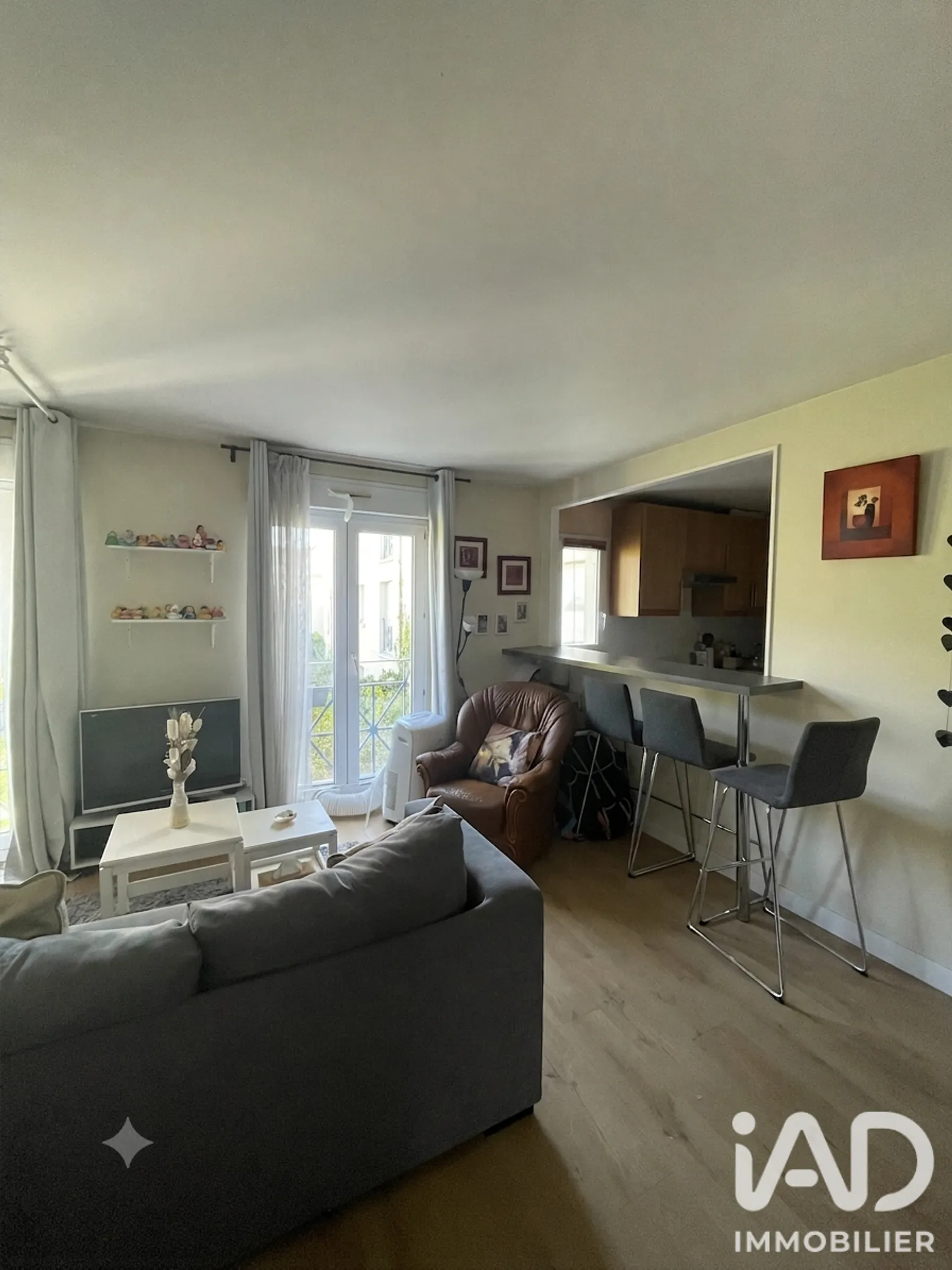 Vente appartement à Rueil-Malmaison (92500) : appartement 2 pièces 53 m² - 2108021 — 3