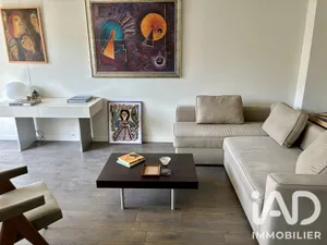 Apartment in Paris (75020)