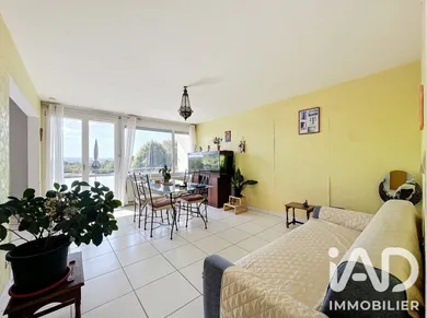 Apartment in Irigny (69540)