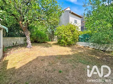Maison à Suresnes (92150)