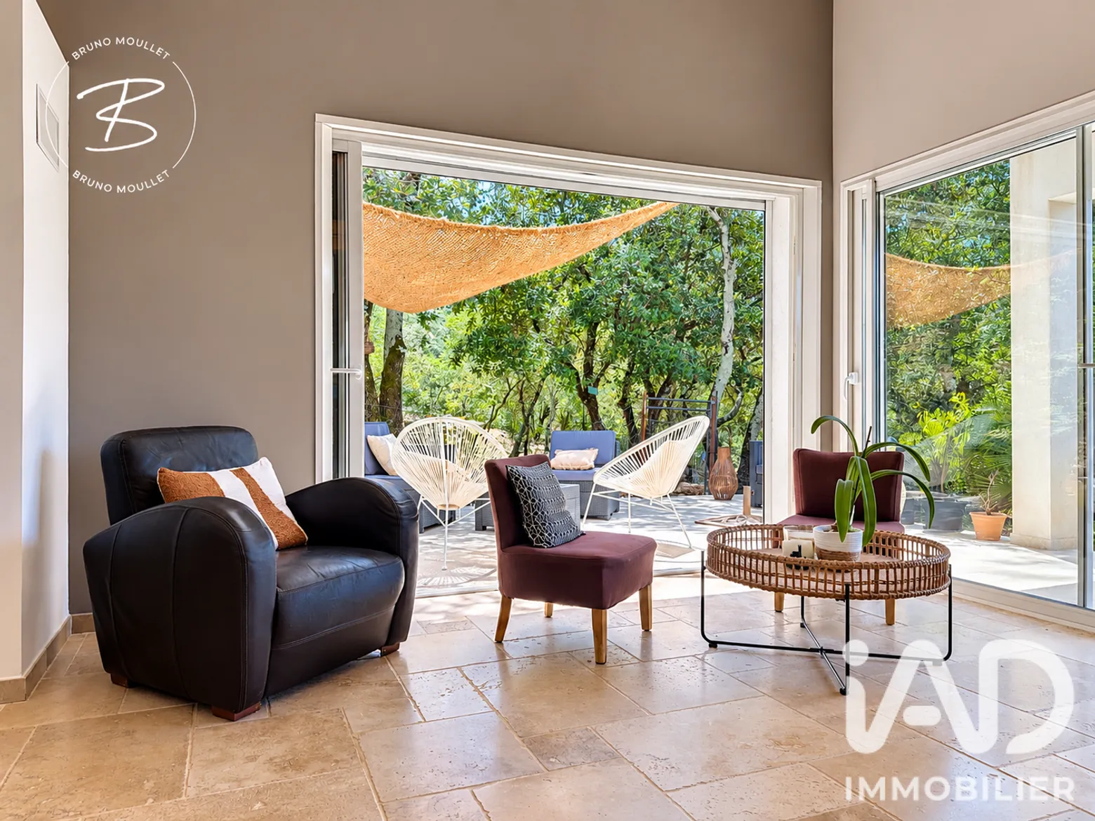 Vente maison à Solliès-Toucas (83210) : maison d'architecte 7 pièces 170 m² - 2038008 — 3