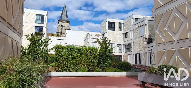 Appartement 3 pièces 70 m² · à Neuilly-sur-Marne · 70 m² · 220 000 €