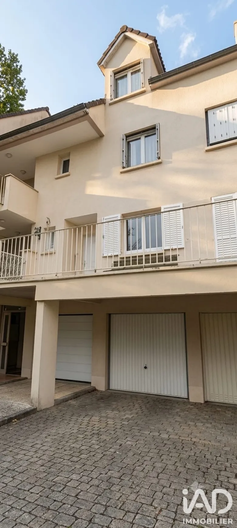 Appartement 7 pièces 125 m² · à Émerainville · 125 m² · 320 000 €