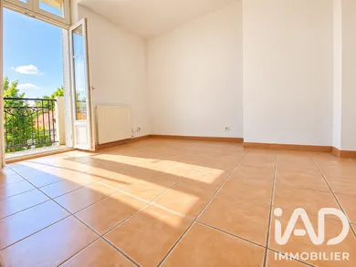 Apartment in Vichy (03200)