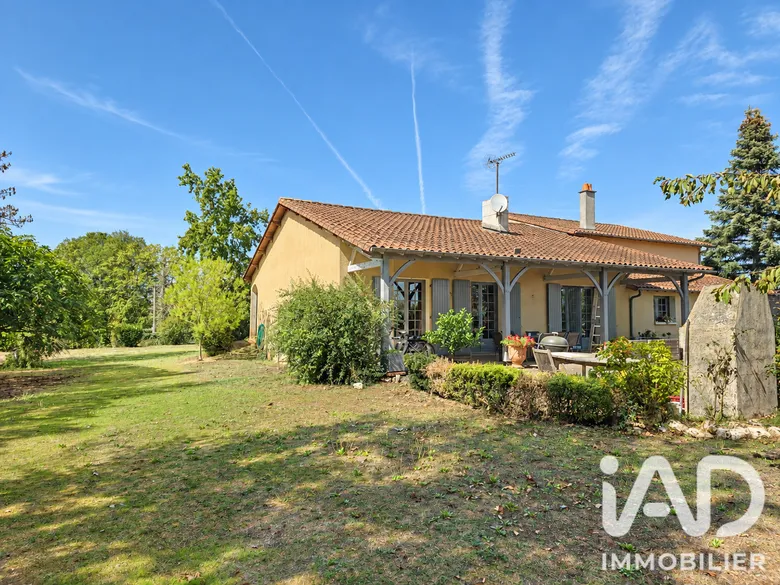 Maison 7 pièces 201 m² · à Fressines · 201 m² · 315 000 €