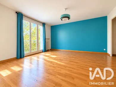 Appartement à La Chaussée-Saint-Victor (41260)