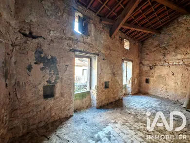 Village house in Saint-Paul-le-Jeune (07460)