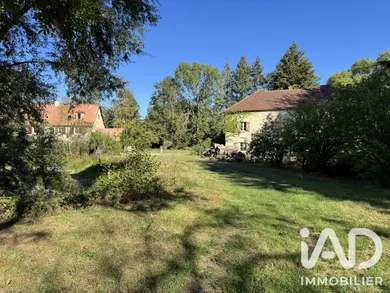 Domaine à Saint-Germain-de-Salles (03140)
