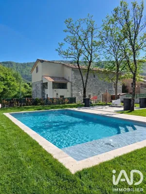 Maison traditionnelle à Les Omergues (04200)