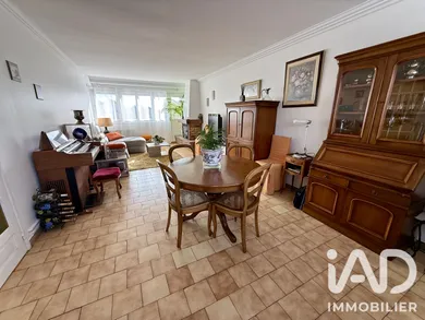 Immeuble à Montigny-le-Bretonneux (78180)