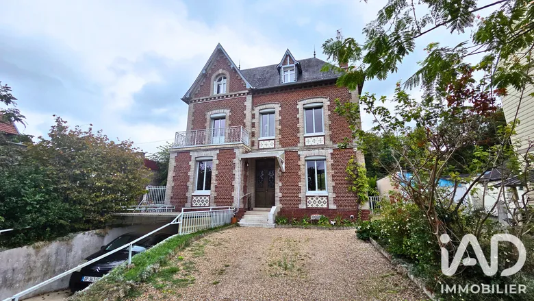 Maison 6 pièces 117 m² · à Grand-Couronne · 117 m² · 270 000 €