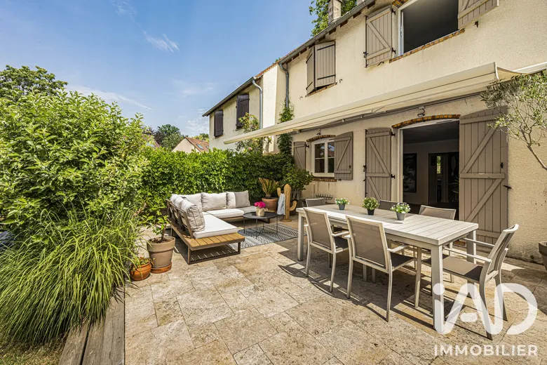 Maison 7 pièces 156 m² · à Bailly · 156 m² · 678 000 €