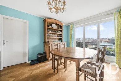 Apartment in Le Chesnay (78150)