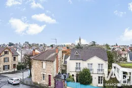 Apartment in Le Chesnay (78150)