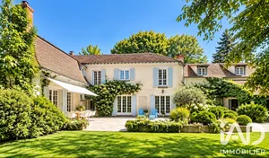 Demeure à Montfort-l'Amaury (78490)
