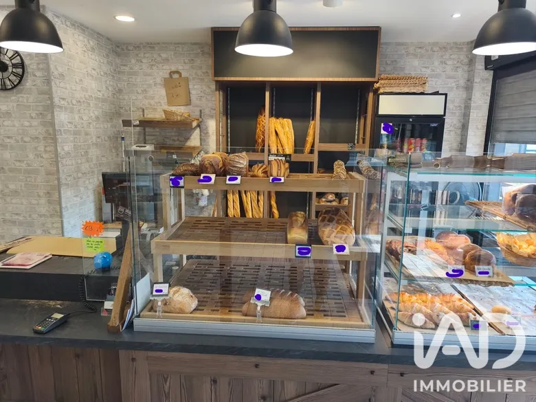 Local commercial 100 m² · à Ranville · 100 m² · 212 000 €
