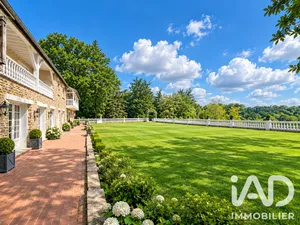 Domain in Montfort-l'Amaury (78490)