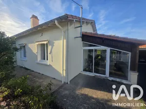 Maison à Magné (79460)