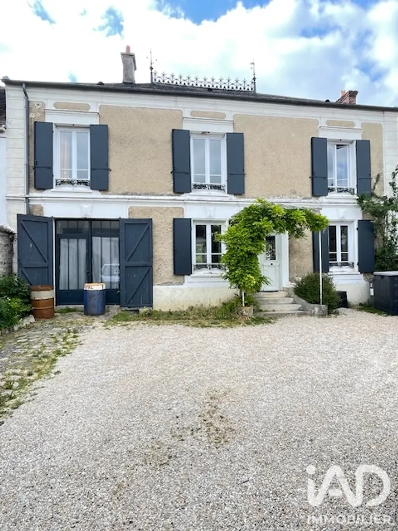 Maison 8 pièces 152 m² · à Cély · 152 m² · 420 000 €